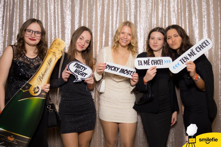 Maturitní ples Církevní ZŠ a SŠ Plzeň