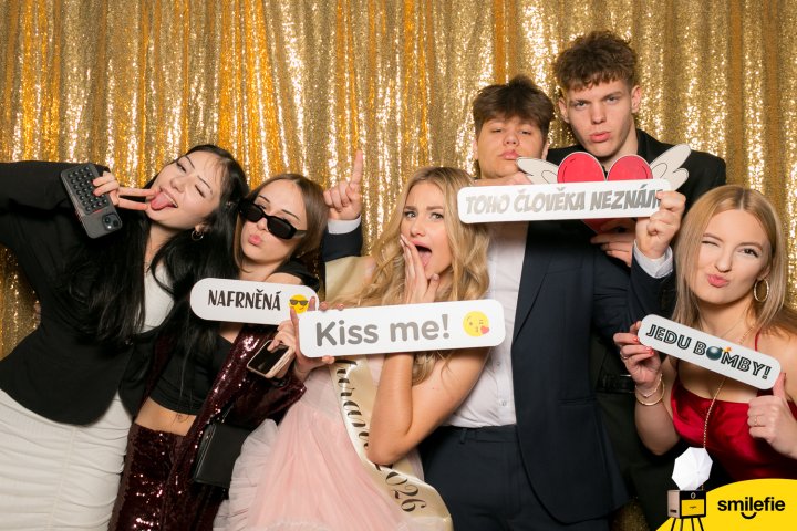 Maturitní ples - SZŠ a VOŠZ Plzeň