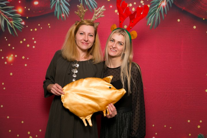 Vánoční večírek Cube