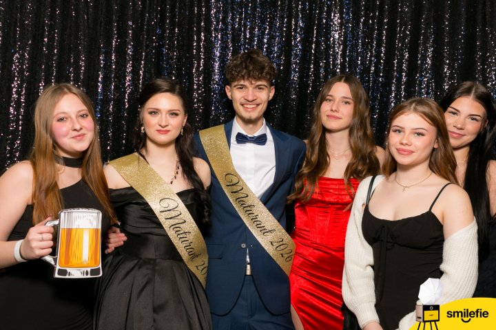 Maturitní ples H4.A