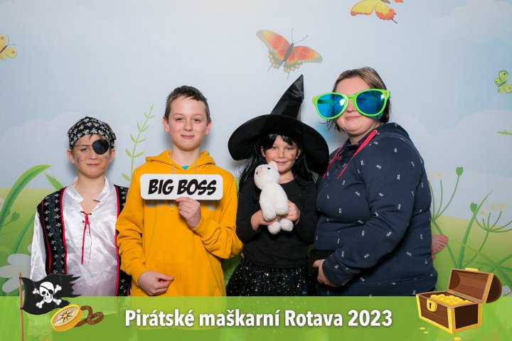 Pirátské maškarní Rotava 2023
